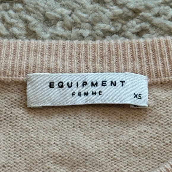 Equipment Sloane Cashmere Crew Neck Sweater, Pale Pink/Peach XS - Picture 2 of 7